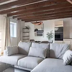 Hébergement de vacances Le Jardin Secret, Maison Spacieuse Et Calme *